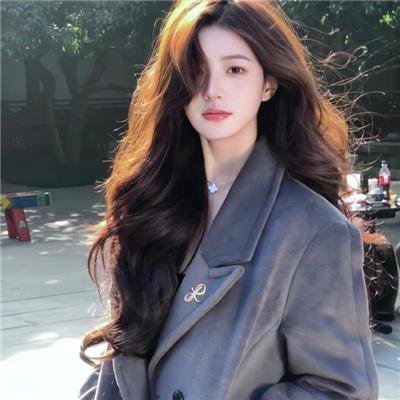 女富豪的美丽与哀愁